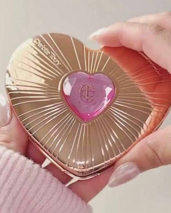 پلت رژگونه قلبی شارلوت charlotte tilbury